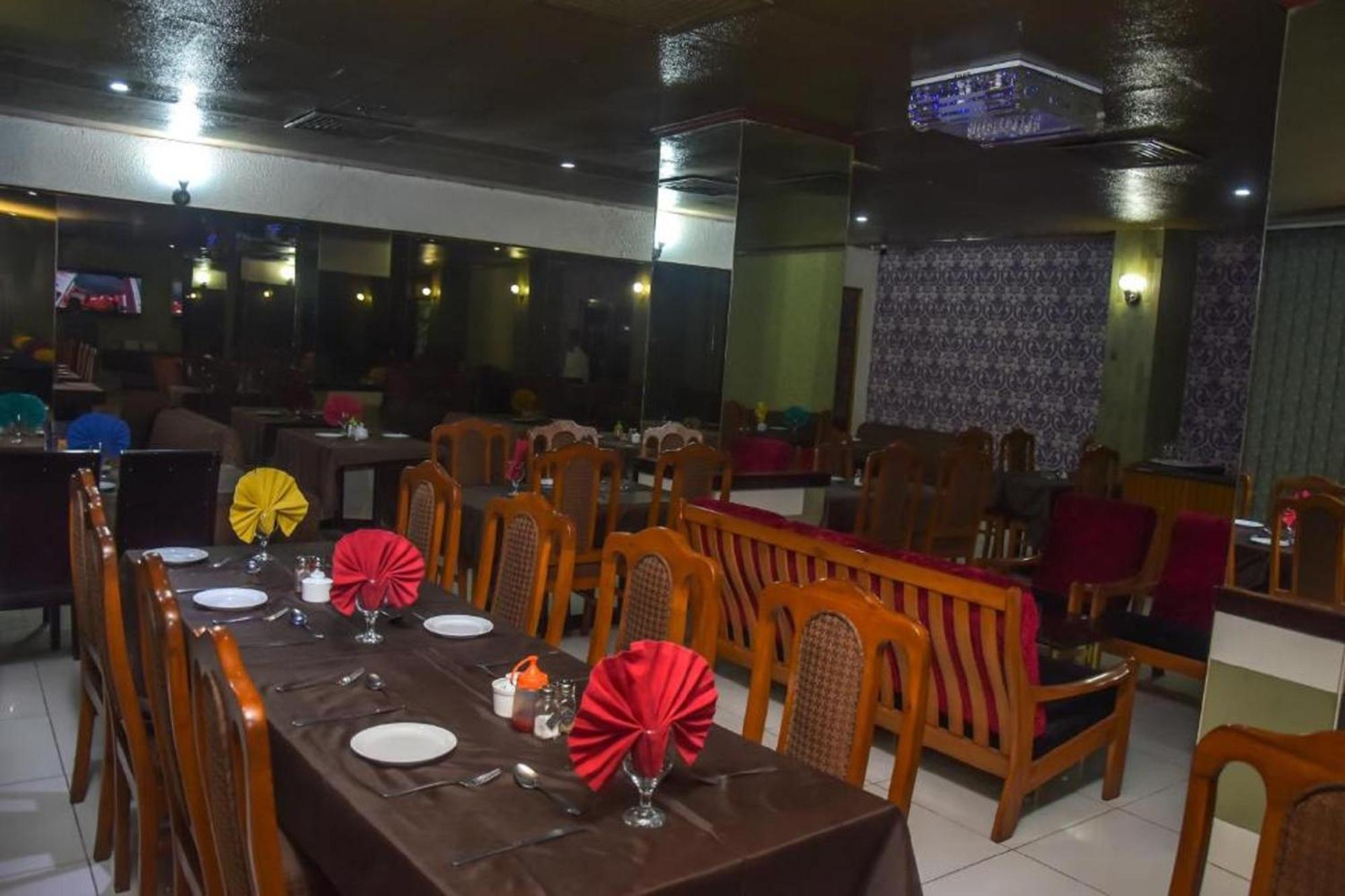 Faran Hotel Karachi Exterior photo