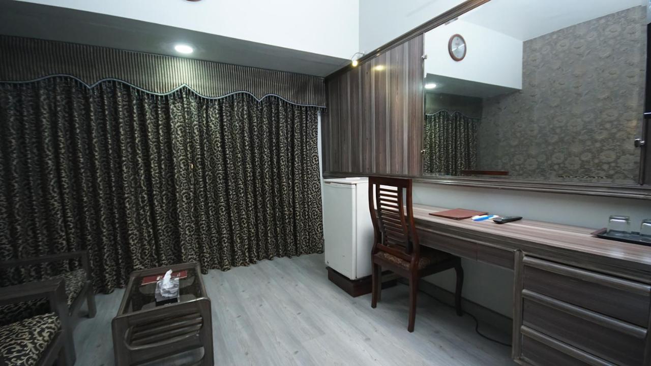 Faran Hotel Karachi Exterior photo